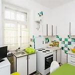 Blue & - Two-bedroom With Terrace And Garden View شقة *