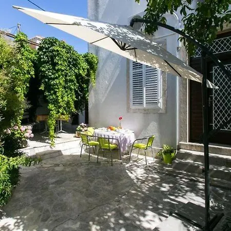 Blue & - Two-bedroom With Terrace And Garden View * 두브로브니크