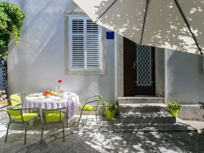 Blue & - Two-bedroom With Terrace And Garden View شقة *